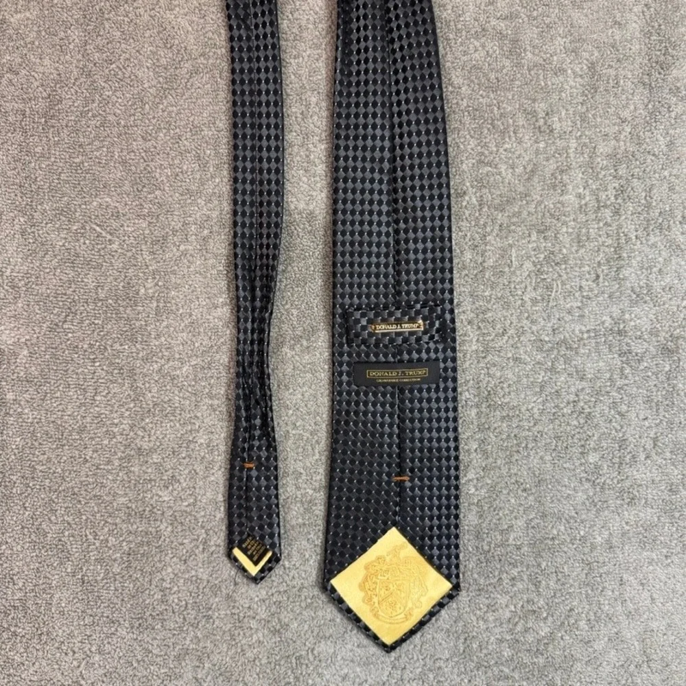 Donald J Trump Signature Collection Silk Tie Black Grey Geometric Diamond Woven